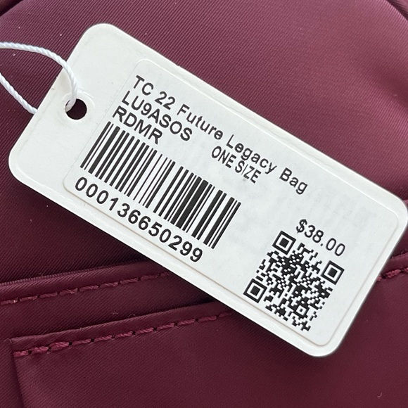 Lululemon Future Legacy Bag Red Merlot - Picture 9 of 10